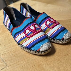 Valentino shoes Size 41 that’s a size 11 BN ( I’m a size 10 and they fit) I